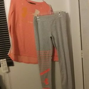 Under armour leggings and long sleeve shirt